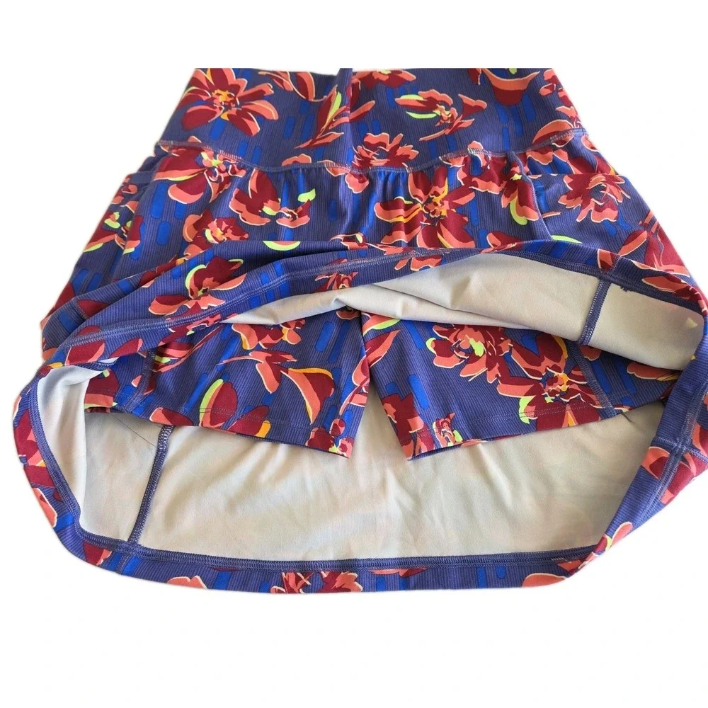 Athleta Salutation Stash Skort Athletic Skirt Shorts Blue Purple Floral Size XS